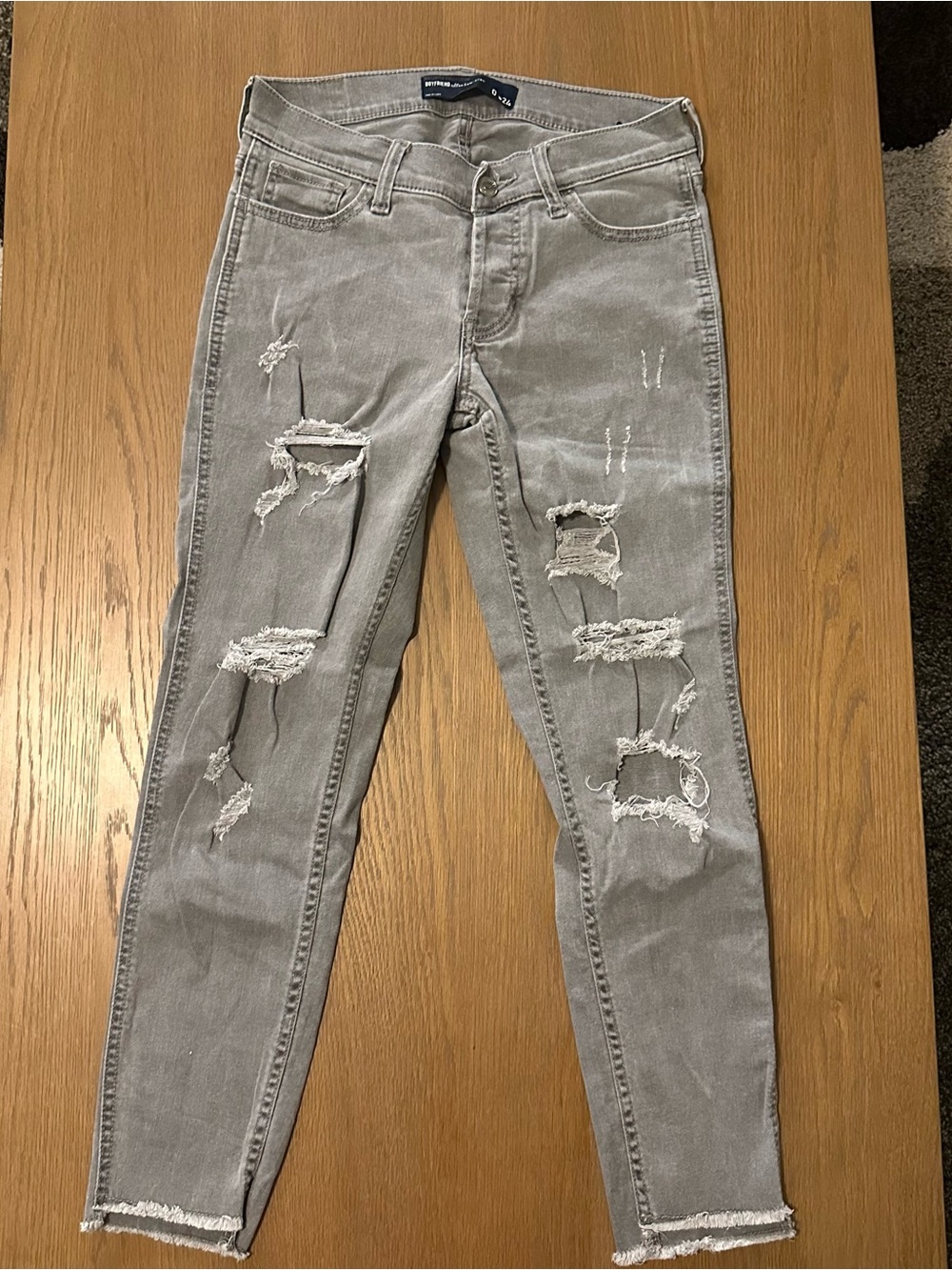 Hollister Distressed Gray Women’s Skinny Jeans